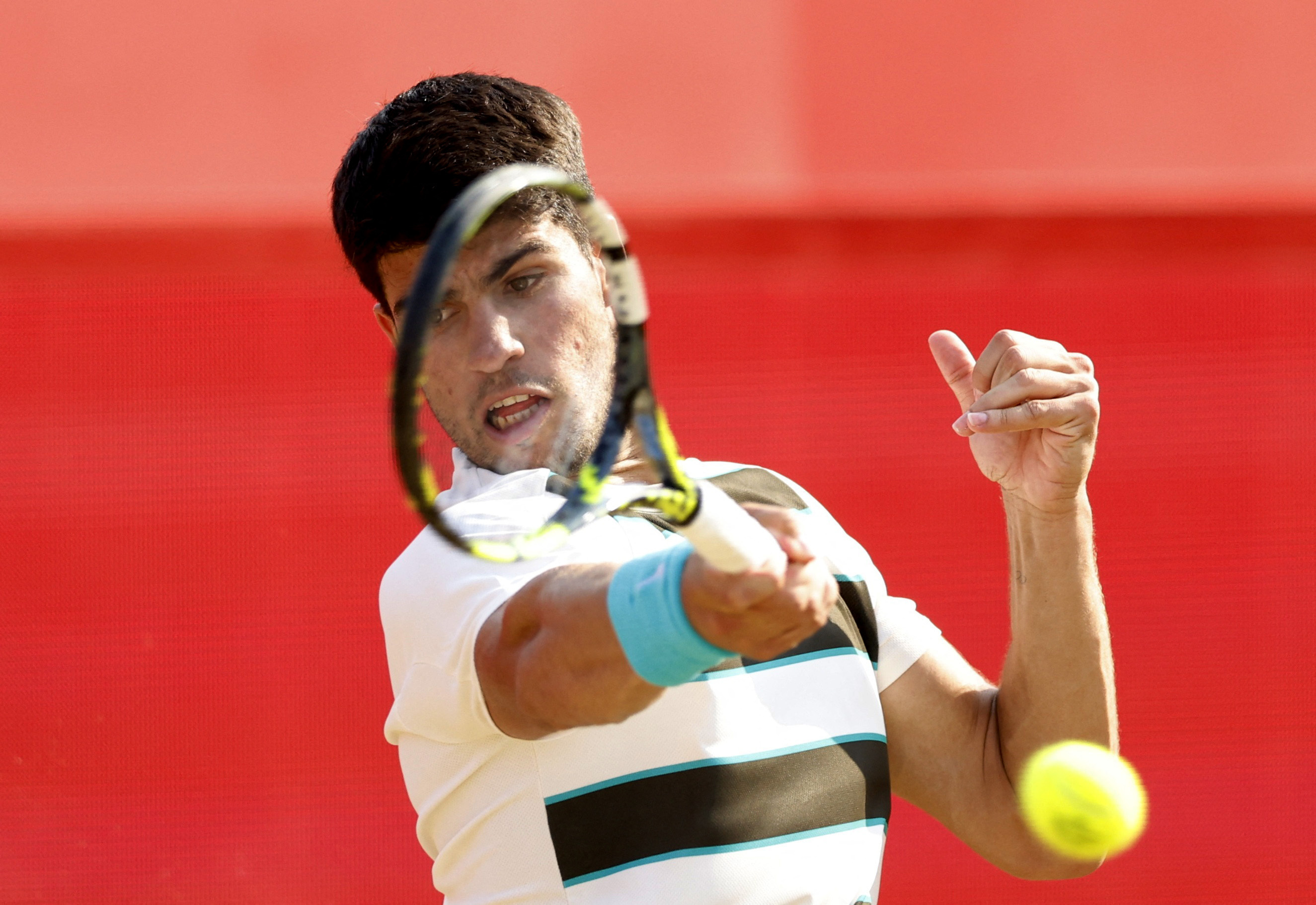 LOL英雄联盟直播-英国网球队绝地反击美国网球队，阿尔卡拉斯制霸全场