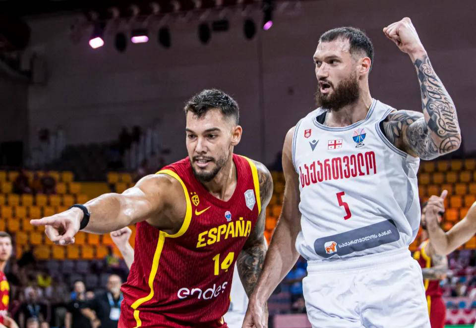 独行侠逆转西班牙男篮，利拉德打破历史纪录的简单介绍