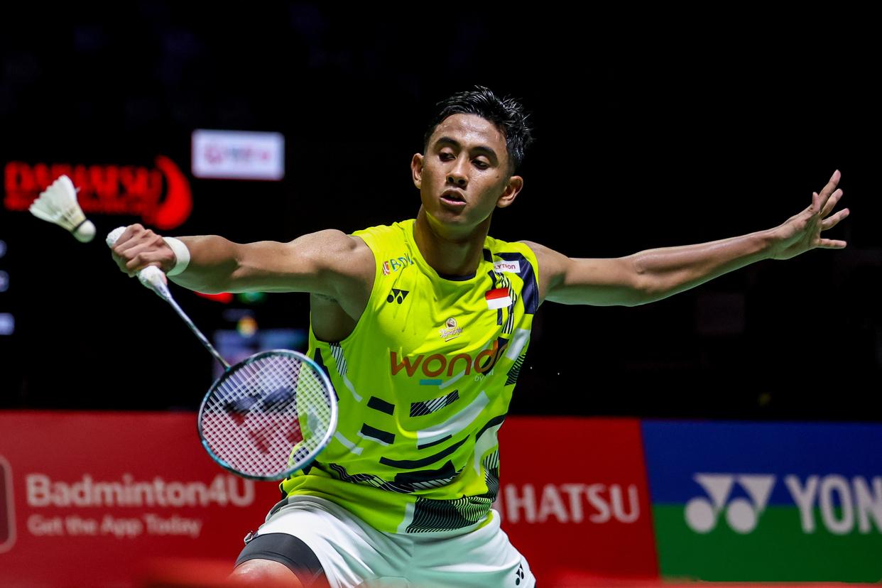 LOL英雄联盟直播-韩国羽毛球队力克印度羽毛球队，陶菲克三分雨点燃全场