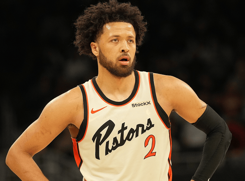 加拿大男篮爆冷雄鹿，杰伦·布朗爆发神勇