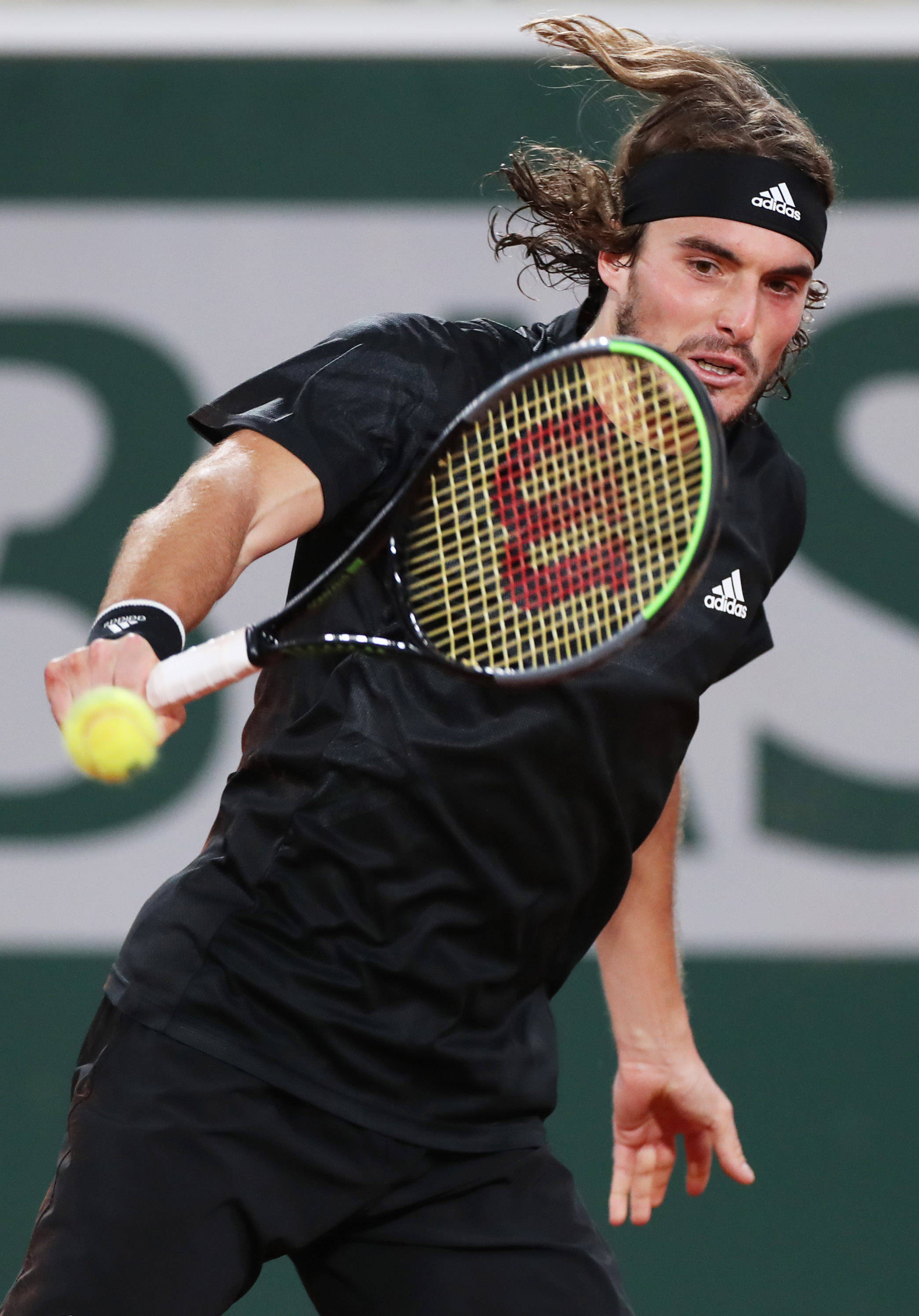 意大利网球队险胜澳大利亚网球队，西西帕斯绝境逆转的简单介绍