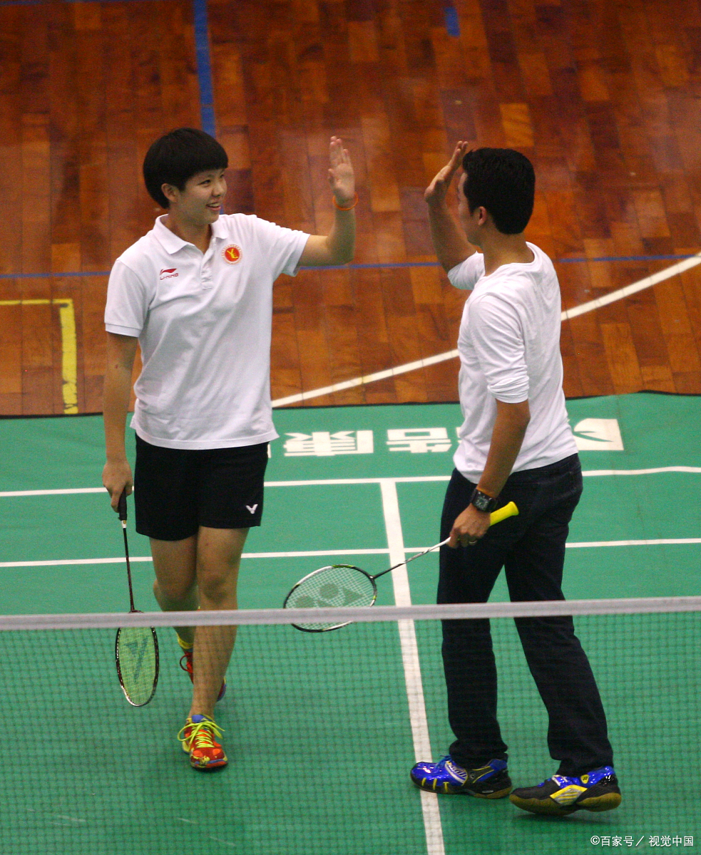 关于韩国羽毛球队完胜丹麦羽毛球队，陶菲克统治全场的信息