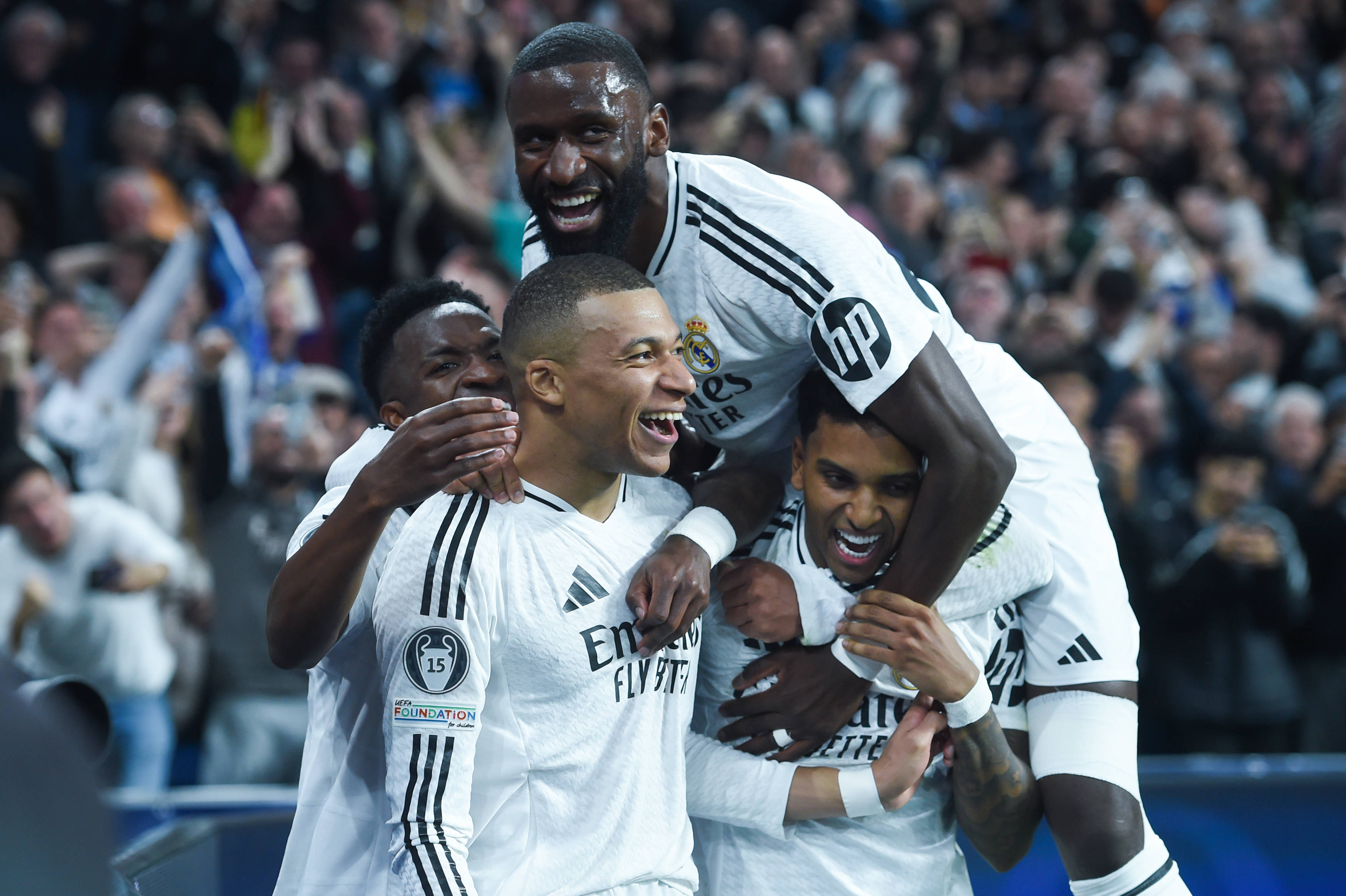 包含尤文血洗皇马，姆巴佩统治全场的词条