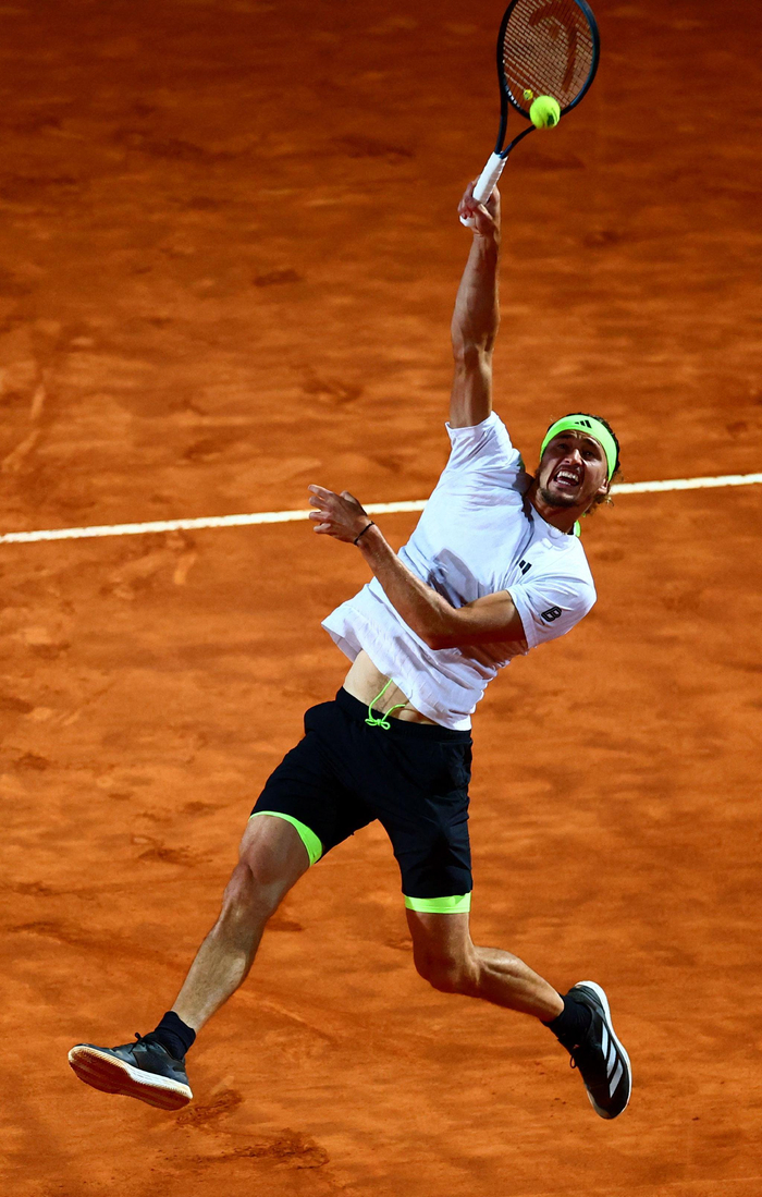 意大利网球队强势日本网球队，穆雷三分雨点燃全场的简单介绍