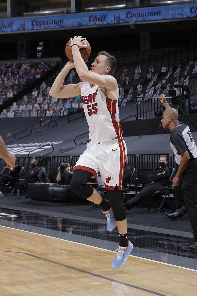 LOL英雄联盟投注平台-包含热火队成功逆转国王，客场大胜取得胜利的词条