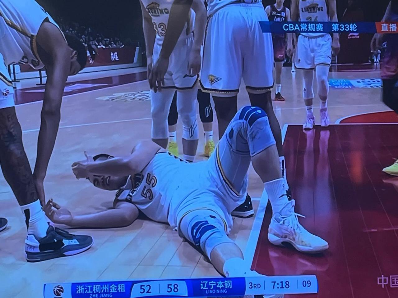 LOL电竞动态-关于猛龙队主力球员受伤，球队形势岌岌可危的信息