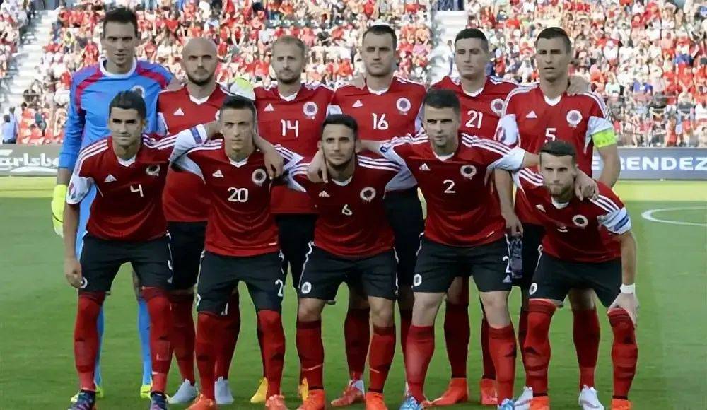 关于冰岛小组排名升至第二，实力将对手碾压的信息