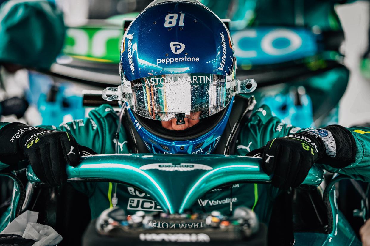 阿斯顿马丁逆转索伯车队，拉塞尔刷新纪录的简单介绍